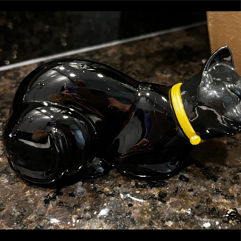 Vintage Here's My Heart Rare Avon Black Cat Cologne Perfume Bottle 1/2 full. - Picture 2 of 9